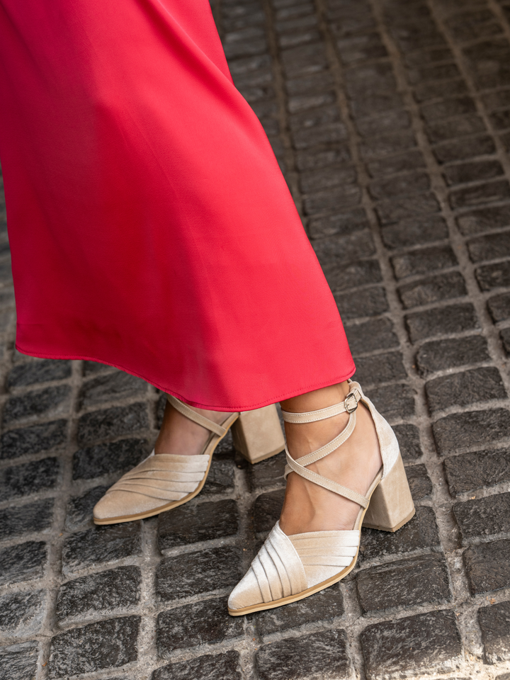Fiesta Diana Velvet Beige - PRE ORDER